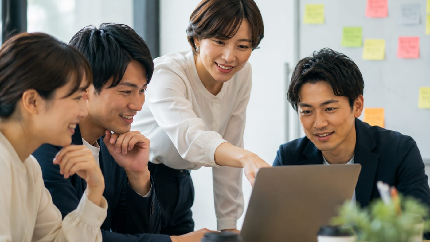 実業務を持ち込む業務適用ワークショップの様子